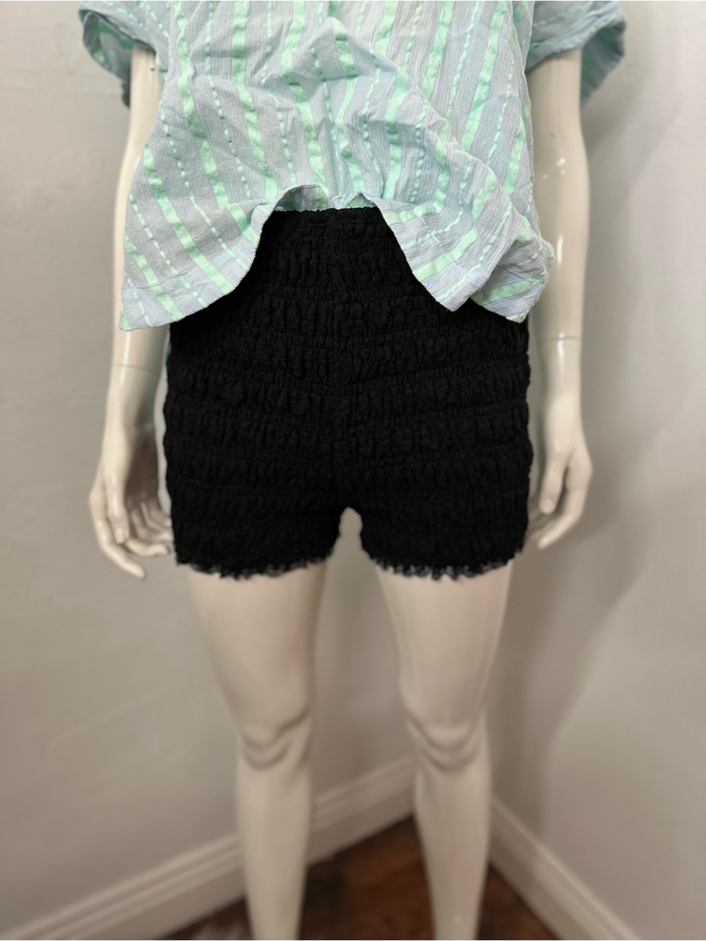 Princess polly Black Smocked Women's Shorts - Classic Stretch Fit